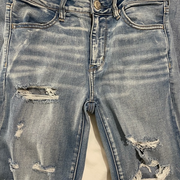 Blue American eagle high rise ripped jeans - Picture 3 of 9